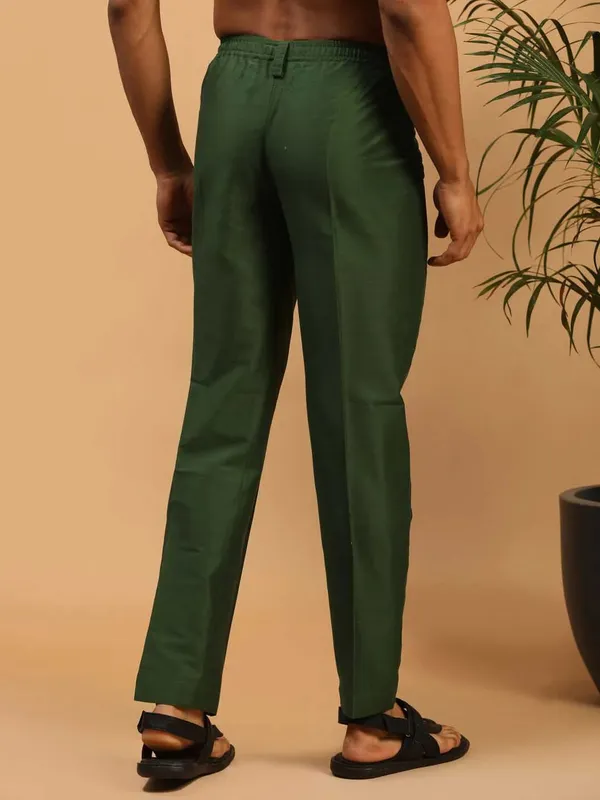 Men_Pant_Dark_Green