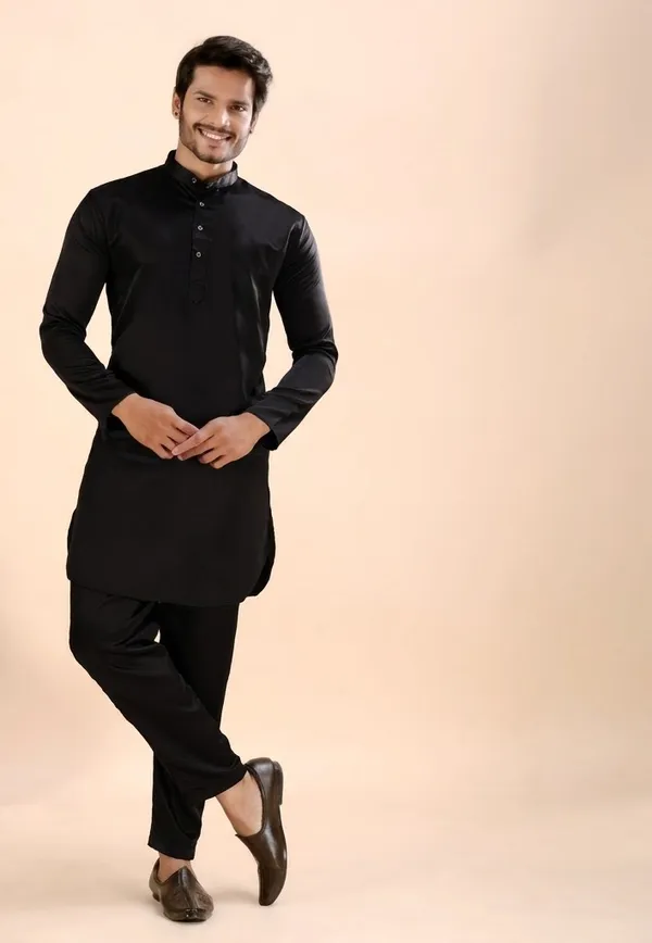 Satin_Black_Print_Koti_Set