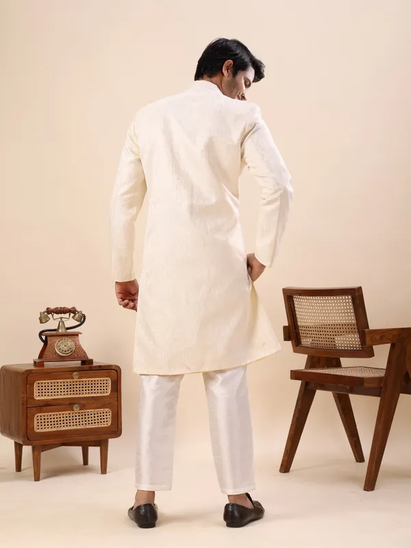 Off_White_Motif_Indo_Western_Kurta_Set