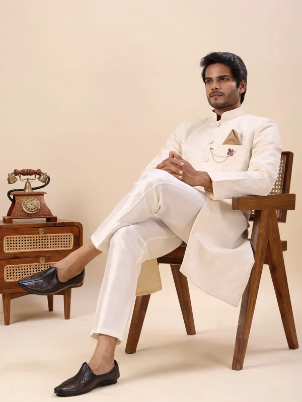 Off_White_Motif_Indo_Western_Kurta_Set