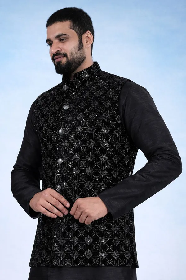 Velvet_Koti_Black_2