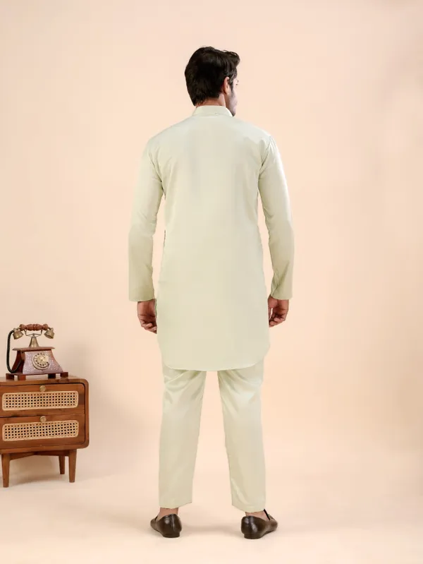 Koti_Set_D7_Short_Kurta_Pista