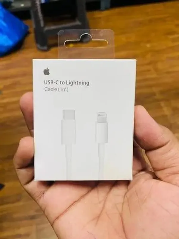 White_Usb-C_To_Lightning_Cable_1M_For_Apple_Devices_&_Smartwatch_With_Blood_Pressure_Oxygen_Monitor_And_Wireless_Charging_Pack_Of_2