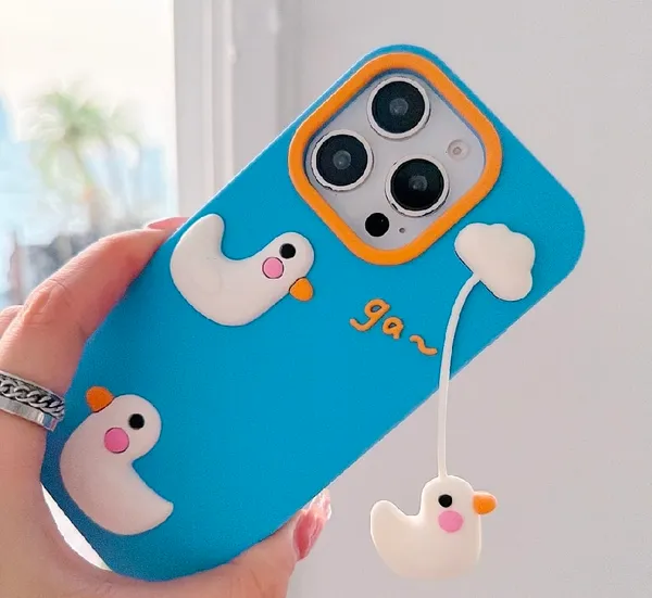 Blue_Rubber_Duck_Print_Iphone_Back_Cover_With_Cloud_Charm