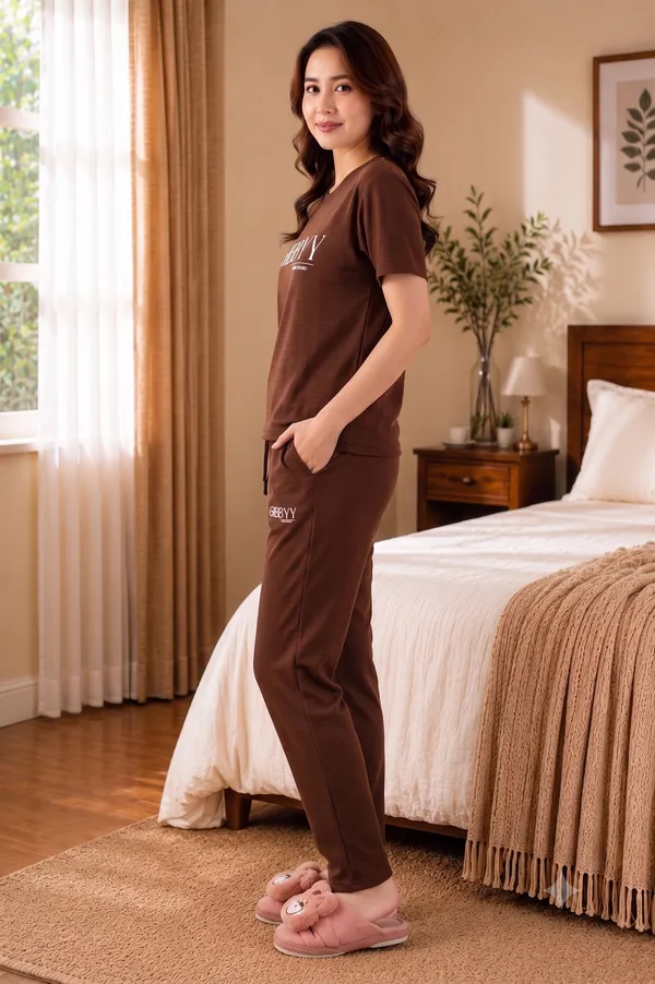 Women's_Trendy_Night_Suit_Set_of_Top_&_Pyjama