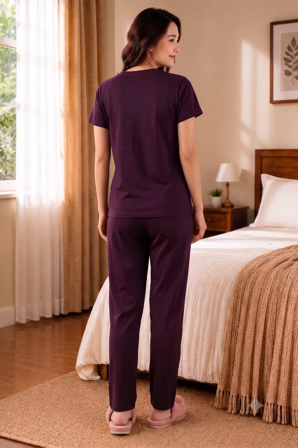 Women's_Trendy_Night_Suit_Set_of_Top_&_Pyjama