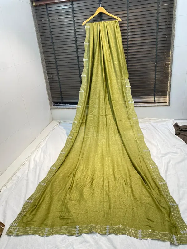 Olive_Green_Mulberry_Silk_Saree_Matching_Blouse_Piece_For_Women