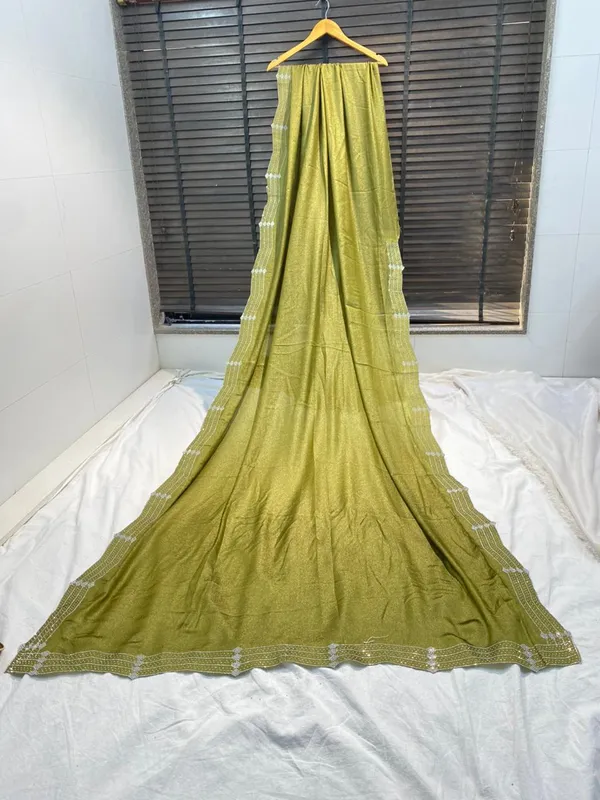 Olive_Green_Mulberry_Silk_Saree_Matching_Blouse_Piece_For_Women