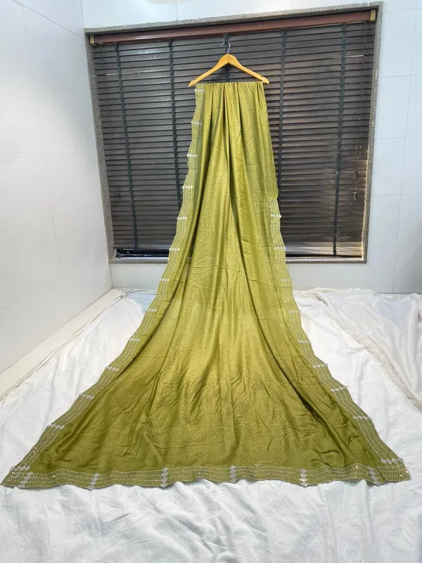 Olive_Green_Mulberry_Silk_Saree_Matching_Blouse_Piece_For_Women