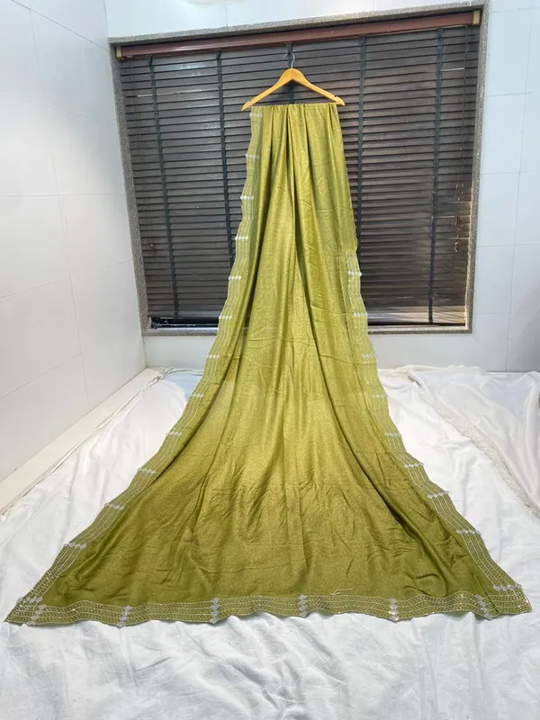 Olive_Green_Mulberry_Silk_Saree_Matching_Blouse_Piece_For_Women