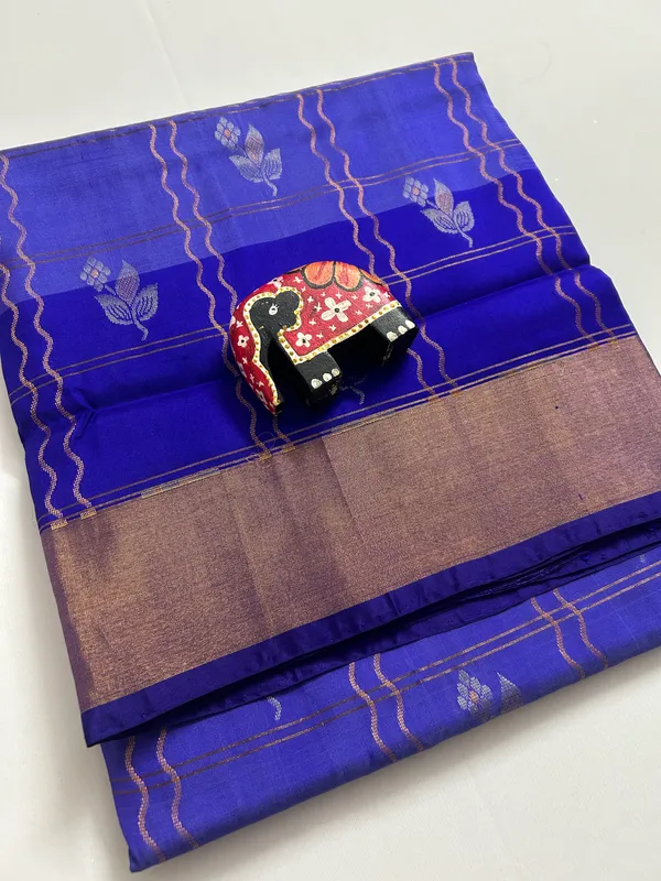 Blue_Handloom_Pure_Uppada_-_Curve_Checks_With_Lotus_Motifs_And_Rick_Pallu_Saree_For_Women