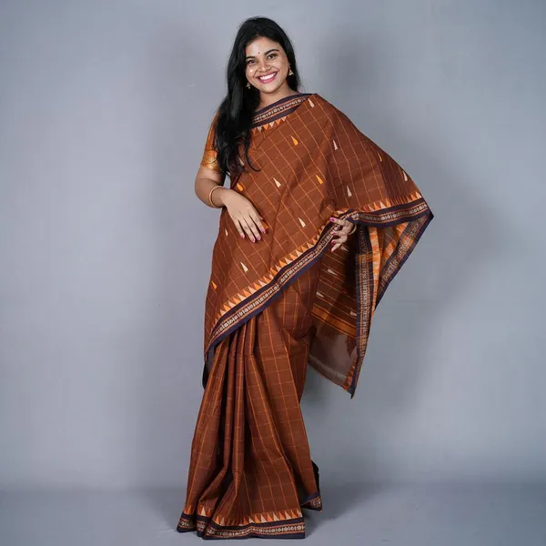 Mahogany_Brown_And_Midnight_Blue_Handloom_Kanchi_Cotton_Saree_For_Women