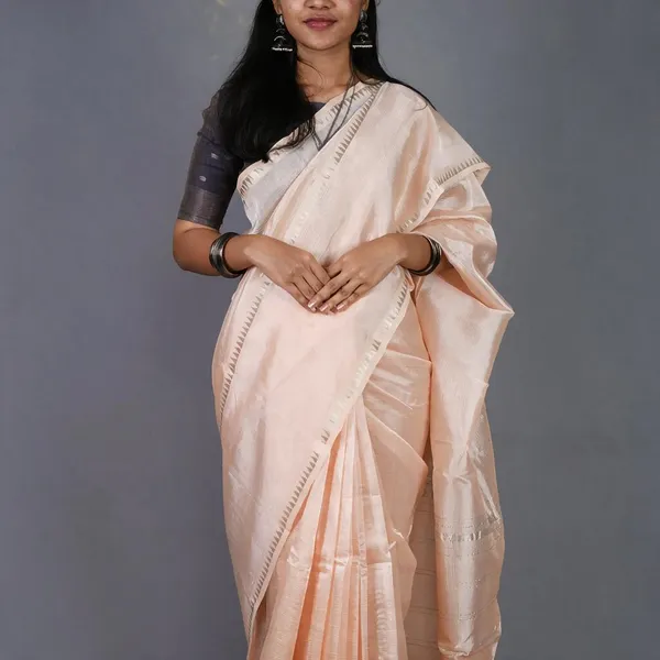 Peach_Handloom_Mangalagiri_Pattu_Gap_Border_Saree_For_Women