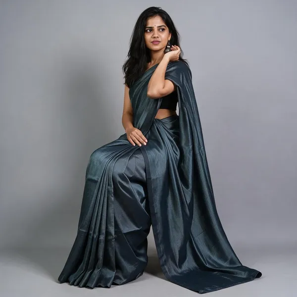 Grey_Handloom_Mangalagiri_Pattu_Gap_Border_Saree_For_Women
