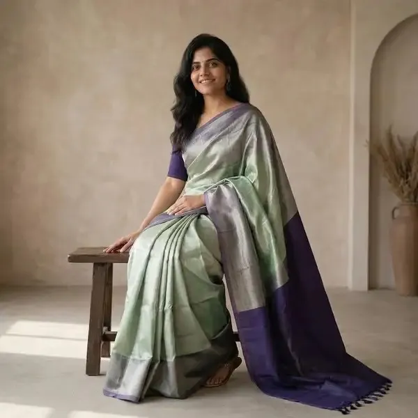 Green_Handloom_Mangalagiri_Pattu_-_Katari_Shaded_Saree_Saree_For_Women