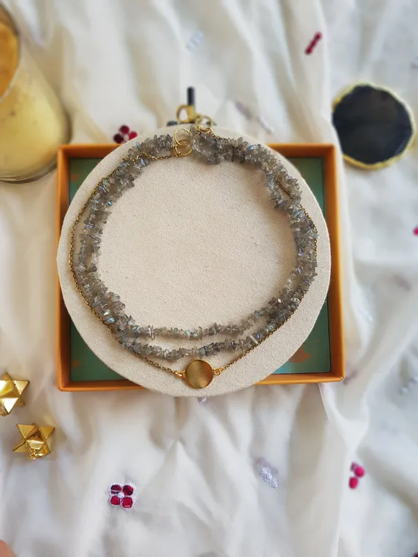 Minimal_Style_Coin_Layer_Neckpieces_Grey