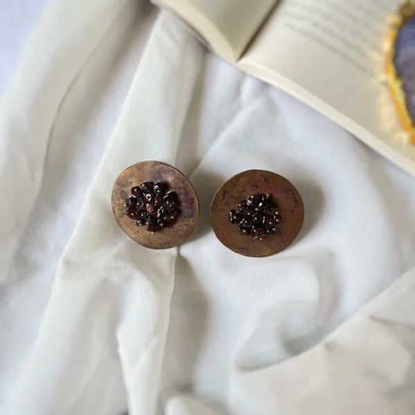Rose_Plate_Fresh_Garnet_Earrings