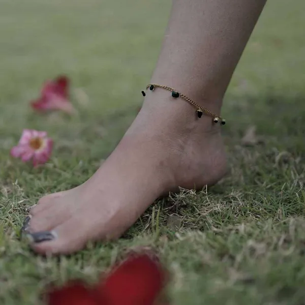 Black_Beauty_Anklet_Black