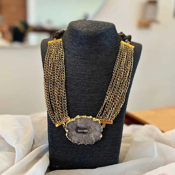 Mohini_Chain_Stone_Statement_Necklace