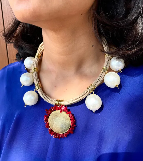 Love_In_Between_Pearl_Necklace_Red