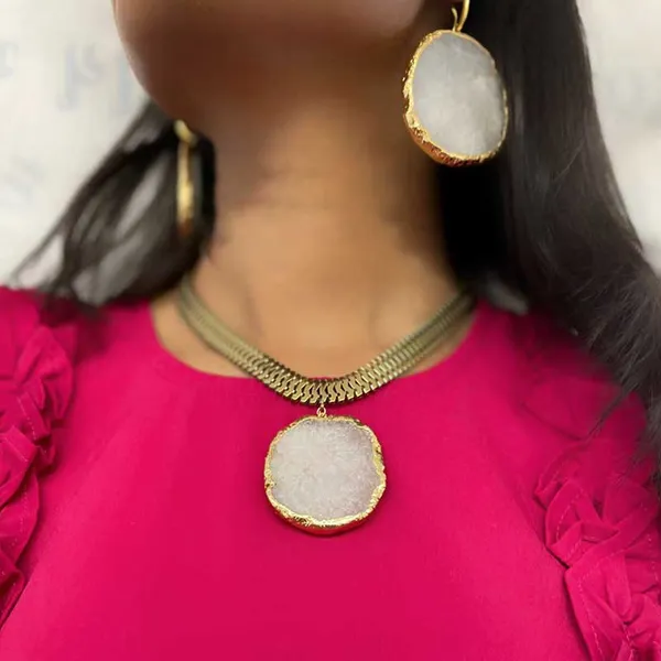 White_Aura_Necklace