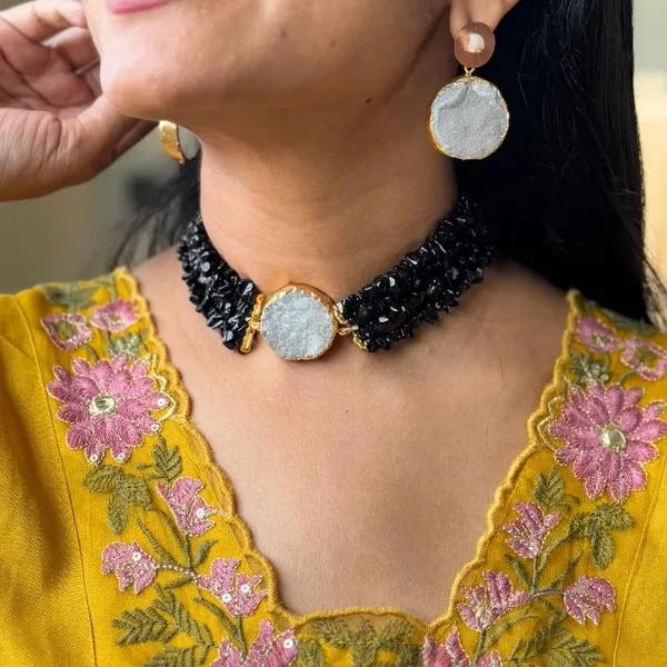 Mystic_Green_Radiance_Choker_Set_Black