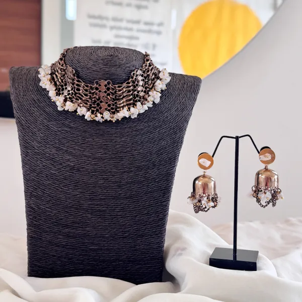 Naaz_White_Choker_Set_White