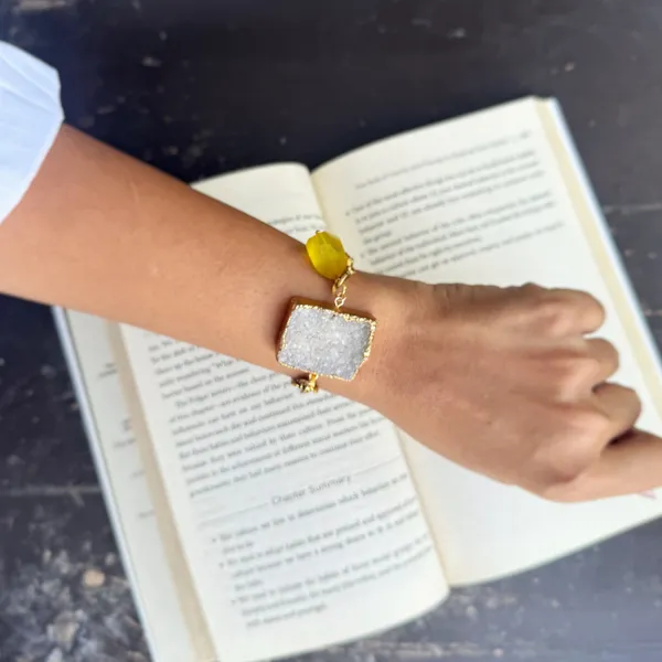 Yellow_Hint_Agate_Luxe_Chain_Bracelet