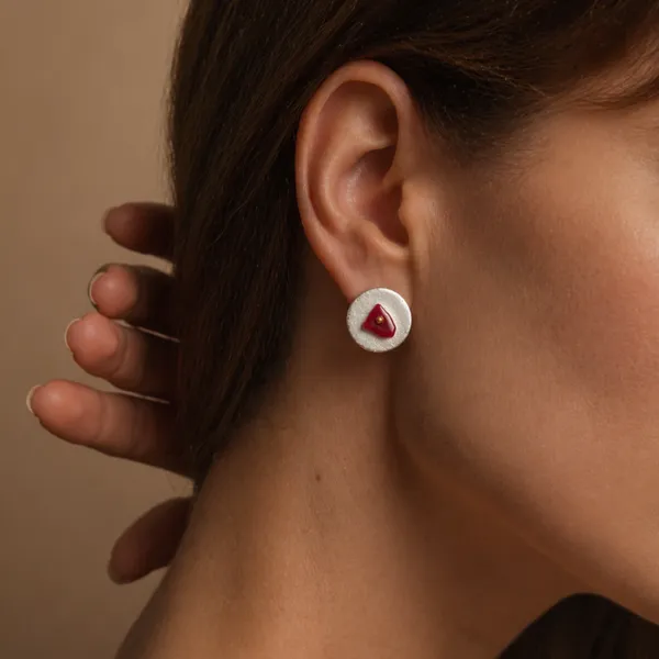 Lumi_Re_Blush_Green_Studs_Red