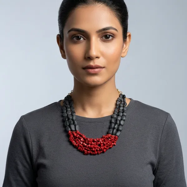 Blue_Humming_Statement_Necklace_Red_Black