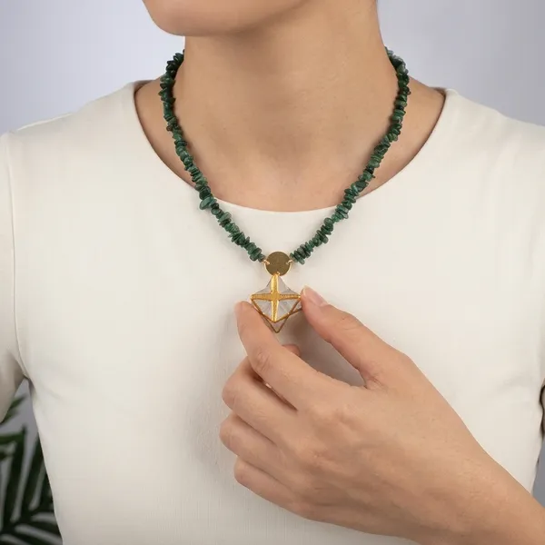 Jade_Garlands_Star_Necklace