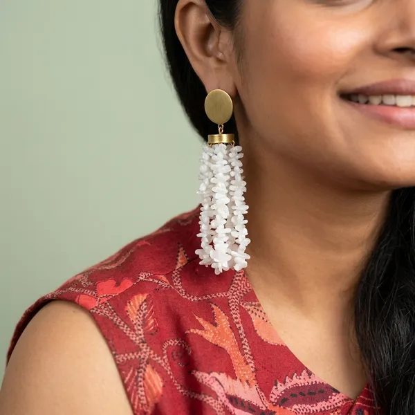 White_Flakes_Dangle_Long_Earrings