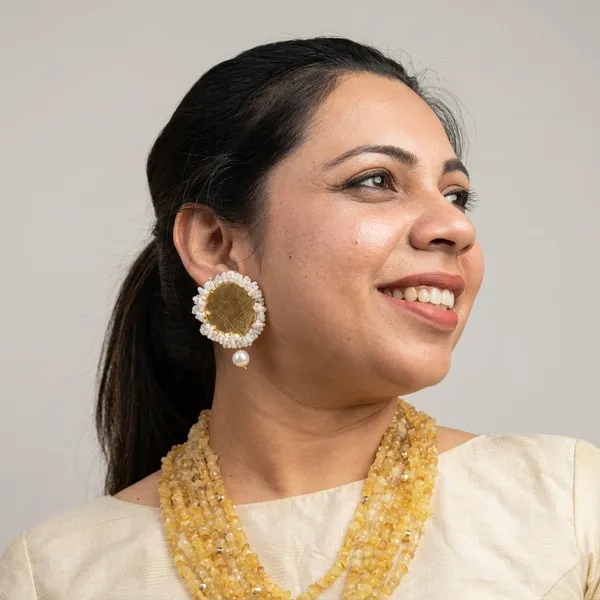 Chandelier_Aur_Phool_White_Stones_Earrings_Set