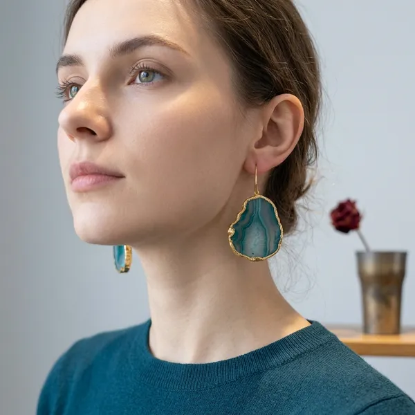 Galaxy_Dreams_Black_Stone_Dangle_Teal_Blue