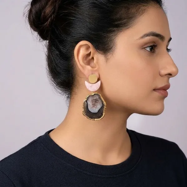 Pink_Stone_Chandelier_Dangle_Earrings_Black
