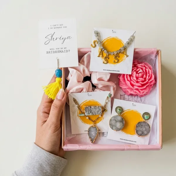 Sassy_Shine_Treasure_Bridesmaid_Gift_Box