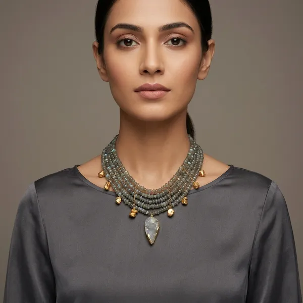 Majestic_Grey_Multicolor_Statement_Necklace_Labradorite_Grey