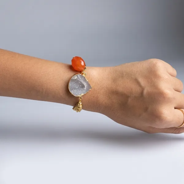 Fanta_Hint_Agate_Luxe_Chain_Bracelet