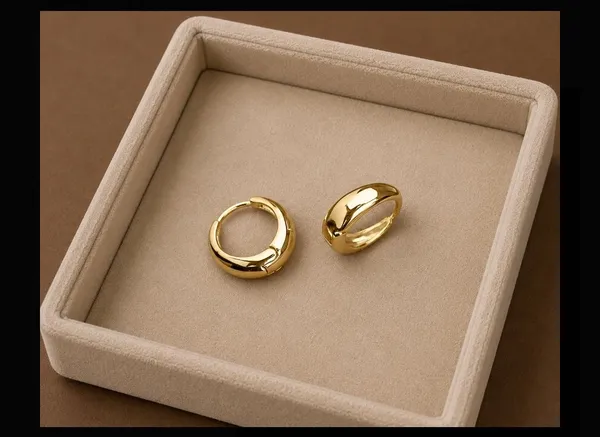 Gold_Alloy_Chunky_Hoop_Earrings_For_Women