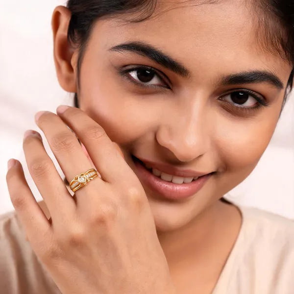 Gold_Alloy_Crystal_Stone_Geometric_Band_Ring_For_Women