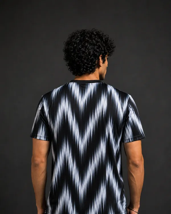 Zig_Zagger_Athletic_Tee
