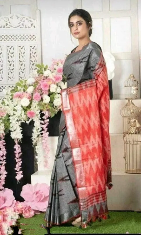 Red_And_Grey_Premium_Cotton_Slub_Saree_For_Women