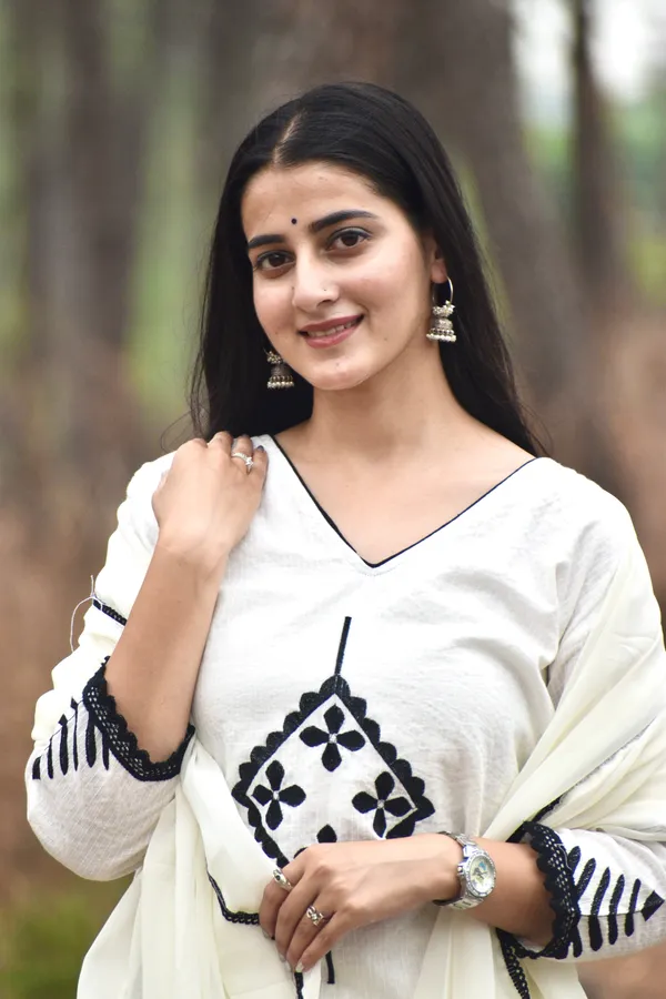 We_Are_Here_To_Spread_Some_Magic_To_Your_Ethnic_Heavy_Cotton_Katha_Work_And_Embroidery_Work_And_Beautiful_Lace_Work