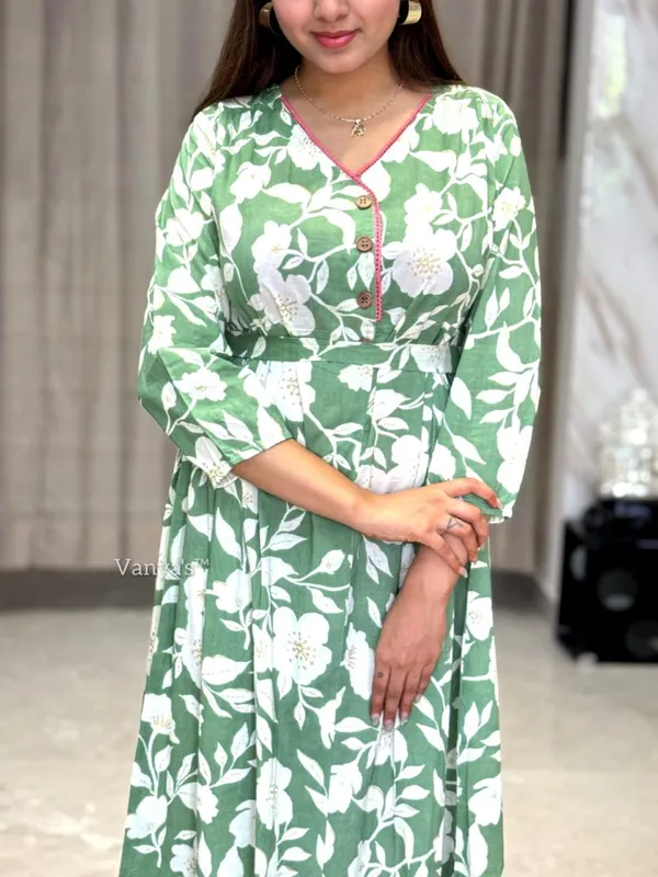 Adorn_Your_Appearance_With_This_Floral_Printed_Cotton_Gown_This_Gown_Set_Is_As_Elegant_As_It_Looks_Adjustable_Belt_Given_To_Set_Fitting_As_Per_Body_Shape_Green