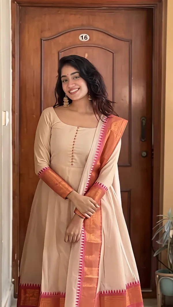 Featuring_Beautiful_Heavy_Suit_Set_Which_Is_Beautifully_Decorated_Potli_It_Is_Paired_With_Matching_Duppata_Rrrd01