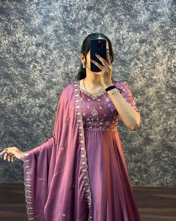 Featuring_Beautiful_Heavy_Gown_With_Duppata_Set_Which_Is_Beautifully_Decorated_Embroidered_And_Hand_Work_Rrrd03