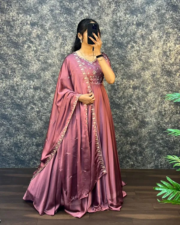 Featuring_Beautiful_Heavy_Gown_With_Duppata_Set_Which_Is_Beautifully_Decorated_Embroidered_And_Hand_Work_Rrrd03