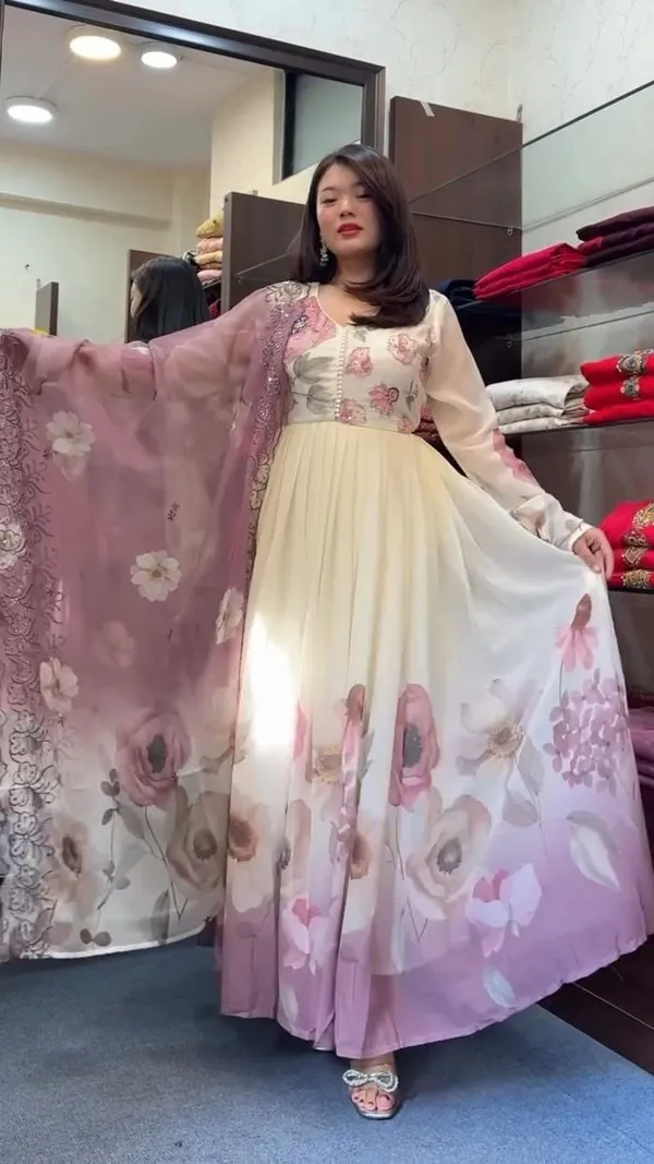 Featuring_Beautiful_Heavy_Suit_Set_Which_Is_Beautifully_Decorated_Embroidered_And_Hand_Work_Rrrd10_02_Mehroon