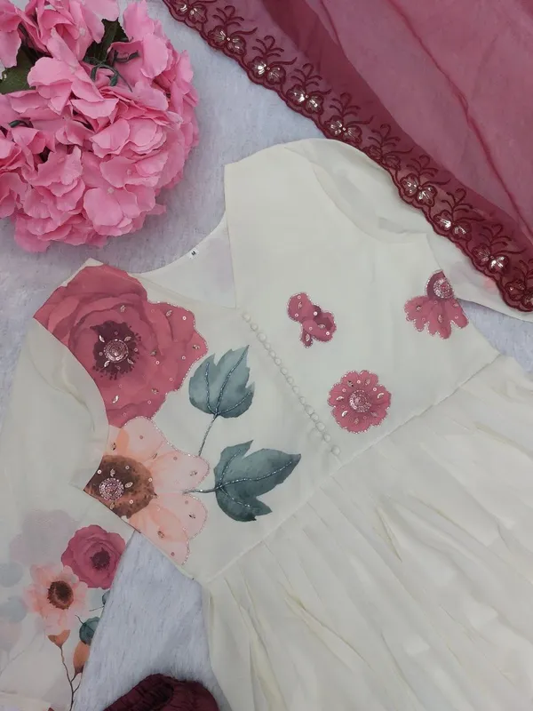 Featuring_Beautiful_Heavy_Suit_Set_Which_Is_Beautifully_Decorated_Embroidered_And_Hand_Work_Rrrd10_02_Mehroon