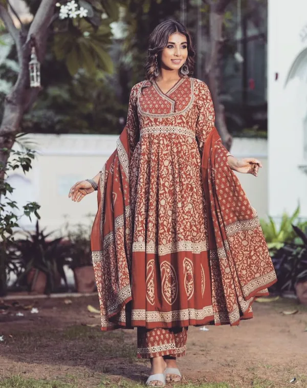 New_Stylish_And_Affordable_Beautiful_Look_Straight_Set_With_Beautiful_Print_And_Fabric_Pure_Cotton_Swsk09_Rust_Orange